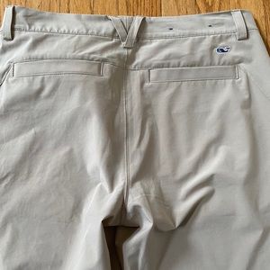 Men’s Vineyard Vines 9” Fairway Shorts Size 30